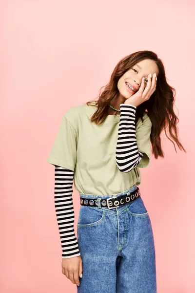 Stylish Teenage Girl Green Shirt Jeans Energetically Posing — Stockfoto