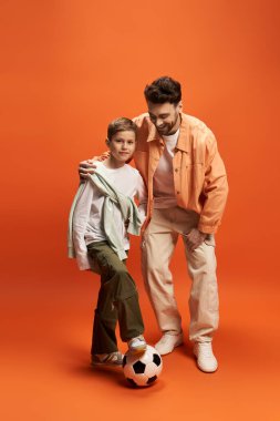 Bir baba oğul futbol maçında birbirlerine bağlanırlar, birlikte geçirdikleri özel zamanı kutlarlar..