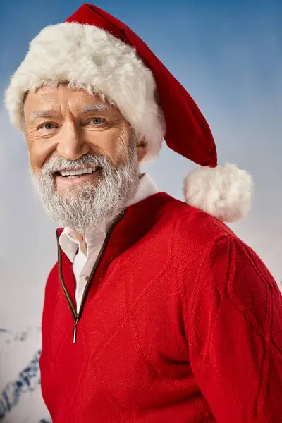 Portrait of happy Santa with white beard in red hat smiling cheerfully at camera, winter concept — Stock Photo