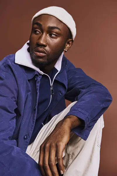 A thoughtful man in modish attire. — Stock Photo
