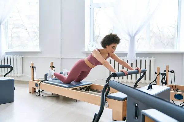 African american woman skillfully exercising. — Stock Photo