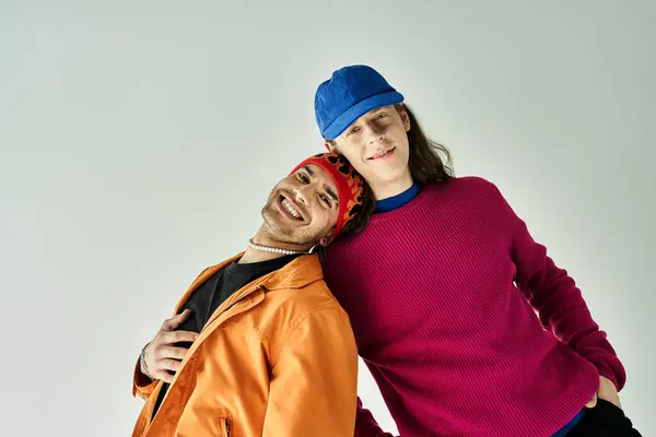 A gay couple of two men standing close, enjoying quality time together. — Stock Photo