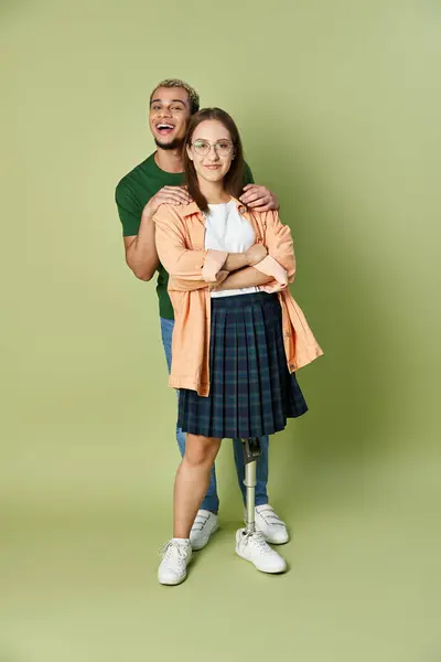 Two friends enjoy a light hearted moment, embracing friendship and individuality. — Stock Photo
