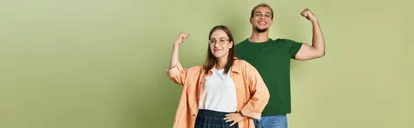 Two friends show off their strength and camaraderie in a playful moment. — Stock Photo