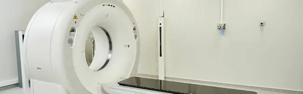 A cutting-edge MRI machine is ready for use in this advanced diagnostic setting, banner — Stock Photo