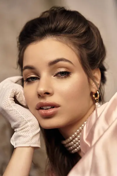 A young woman embodies fantasy in vintage clothing while showcasing her ethereal elegance. — Stock Photo