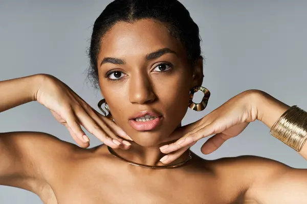 Captivating beauty showcased in elegant attire style with chic accessories. — Stock Photo