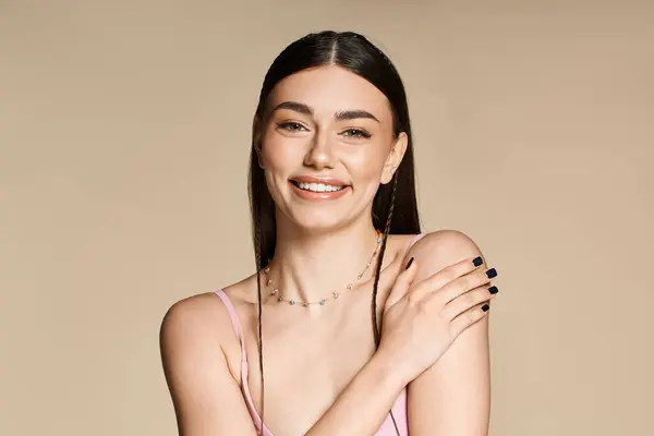 A young woman enjoys her summer glow as she embraces sun-kissed skin and self-care rituals. — Stock Photo