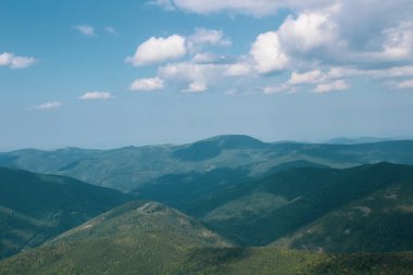 Dağların güzel manzarası