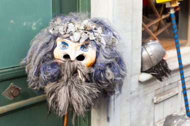 Basel, İsviçre - 20 Şubat 24. Tek karnaval maskesi