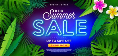 Flüoresan Tropik Yapraklar Arkaplanında Çiçekli ve Parlayan Neon Işıklı Yaz Satışı Tasarımı. Tropikal Çiçek Vektörü İllüstrasyonu Kupon, Kupon, Fiş, Flyer için Özel Teklif Tipografisi