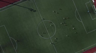 Quadcopter video futbol stadyumu oyunu