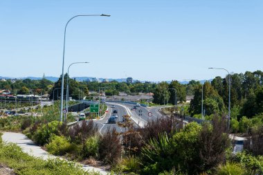 Eyalet Karayolu 1C Cobham Yolu 'ndan Hamilton' a doğru bakıyoruz.