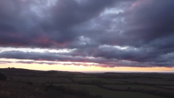 Drone Vidéo Aérienne Montrant Campagne Dans Oxfordshire Coucher Soleil — Video