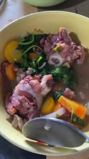 Вид Смачну Їжу Суп Сенерек Типова Їжа Магелангу Індонезія Сумішшю — стокове відео