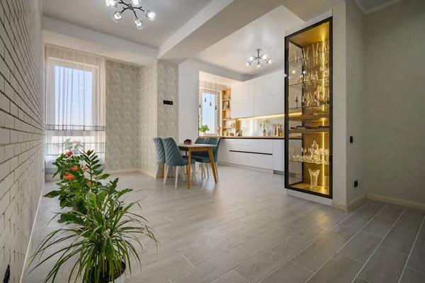 Trendy White Studio Apartment Kitchen Fully Stocked Ready Use — Stock Photo, Image