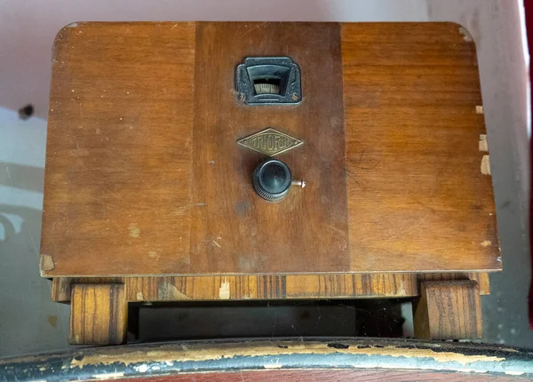 Old wooden radio switch Φωτογραφίες Αρχείου, Royalty Free Old wooden radio  switch Εικόνες | Depositphotos