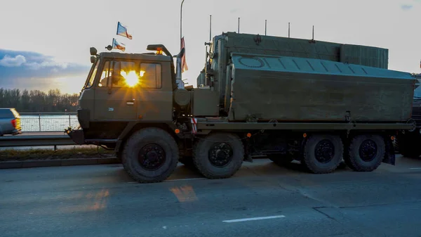 Novembro 2022 Tanques Soldados Otan Desfile Militar Riga Letônia Soldados — Fotografia de Stock