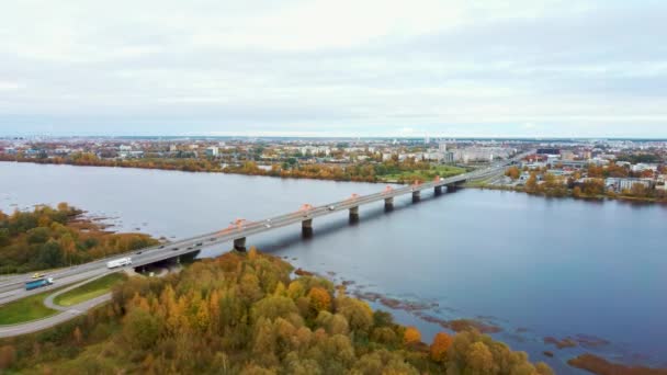 Paisaje Otoñal Riga Letonia Vista Desde Owerdaugava Puente Dienvidu Puente — Vídeos de Stock