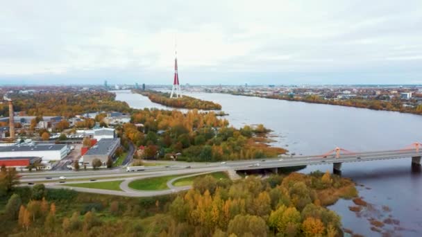 Herfst Landschap Riga Letland Uitzicht Vanaf Owerdaugava Dienvidu Bridge South — Stockvideo