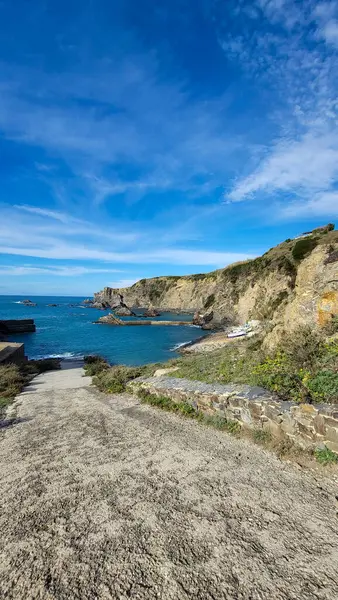 Cabo Sardo. Almograve ve Zambujeira do Mar arasında Alentejo sahilinin en batı noktasıdır.