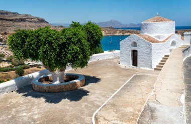 Yunanistan 'ın Rodos kentindeki Lindos kasabasının güzel ortaçağ mimarisi.