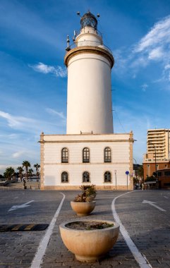 Malaga Deniz feneri - La Farola de Malaga deniz feneri sokak manzarası, İspanya 'nın Endülüs bölgesi