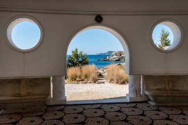 Kallithea Springs 'teki güzel binalar 1930' larda, Rodos Adası, Yunanistan, Avrupa 'da inşa edildi. Kallithea Terms, Kallithea Springs Yunanistan 'ın Rodos adasındaki Kallithea körfezinde yer almaktadır..