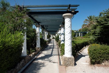 Kallithea Springs 'teki güzel binalar 1930' larda, Rodos Adası, Yunanistan, Avrupa 'da inşa edildi. Kallithea Terms, Kallithea Springs Yunanistan 'ın Rodos adasındaki Kallithea körfezinde yer almaktadır..