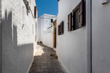 Yunanistan 'ın Rodos kentindeki Lindos kasabasının güzel ortaçağ mimarisi.