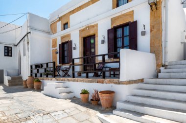 Yunanistan 'ın Rodos kentindeki Lindos kasabasının güzel ortaçağ mimarisi.