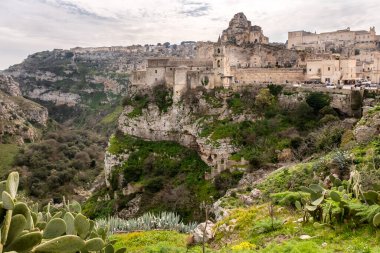 Matera antik kenti, Basilicata, İtalya. Antik Matera kasabası (Sassi di Matera), Basilicata, güney İtalya.