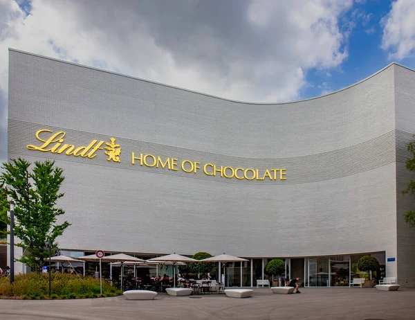 Zurich Switzerland 2022年8月3日 瑞士巧克力和糖果公司Lindt在瑞士苏黎世林特工厂的标志 免版税图库图片