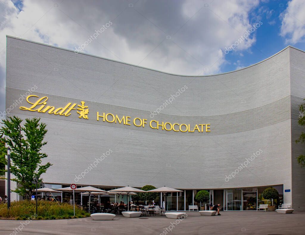 ZURICH, SWITZERLAND - AUGUST 3, 2022: Logo of Swiss chocolatier and confectionery company Lindt on Lindt factory in Zurich, Swiss