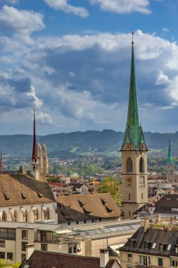 Zürih çatılarının manzarası