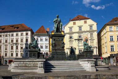 Avusturya Arşidükü John Avusturya - Avusturya mareşali ve İmparatorluk naibi (Reichsverweser). Styria için büyük modernizatör ve önemli bir kimlik figürü