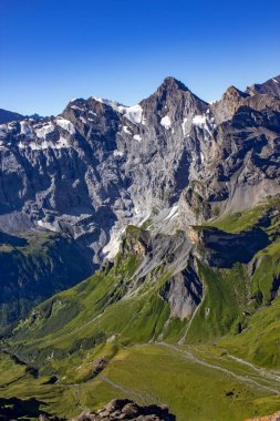 Schlithorn dağından Jungfrau İsviçre Alpleri ve buzulları