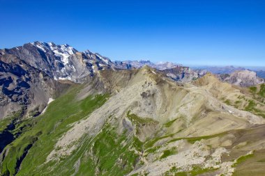 Schlithorn dağından Jungfrau İsviçre Alpleri ve buzulları