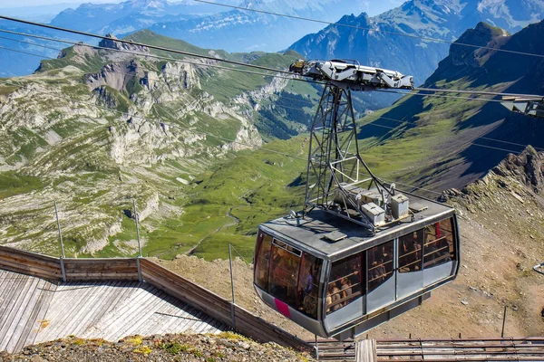 Вид Велику Гондолу Швейцарських Альпах Влітку — стокове фото