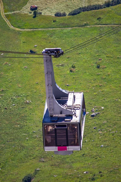 View Big Gondola Swiss Alps Summer — Stock Photo, Image