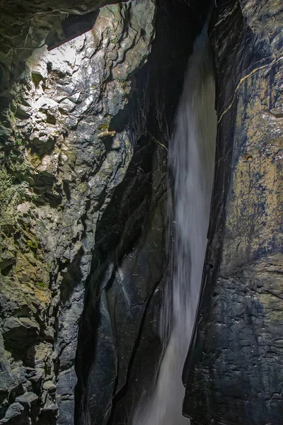 Trummelbach Düşüyor Lauterbrunnen Sviçre Avrupa Nın Büyük Yeraltı Suları Dökülüyor — Stok fotoğraf