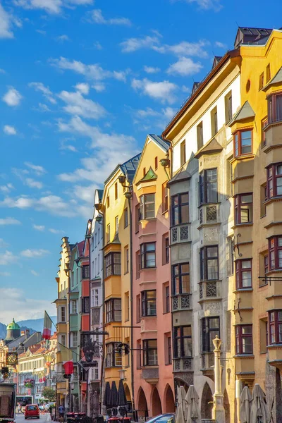 Utsikt Över Färgglada Byggnaderna Innsbruck Österrike — Stockfoto