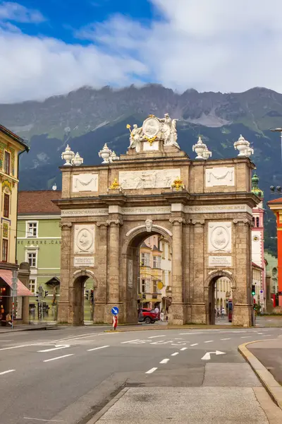Diadalív Innsbruck Osztrák Városában Található Déli Végén Jelenlegi Maria Theresien — Stock Fotó