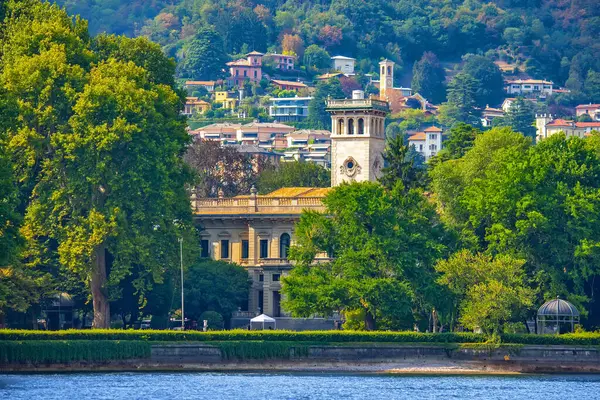 stock image View of the beautiful architecture and Lake Como in Italian Alps