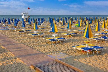 Lido di Jesolo İtalya 'da bir sahil kentidir.