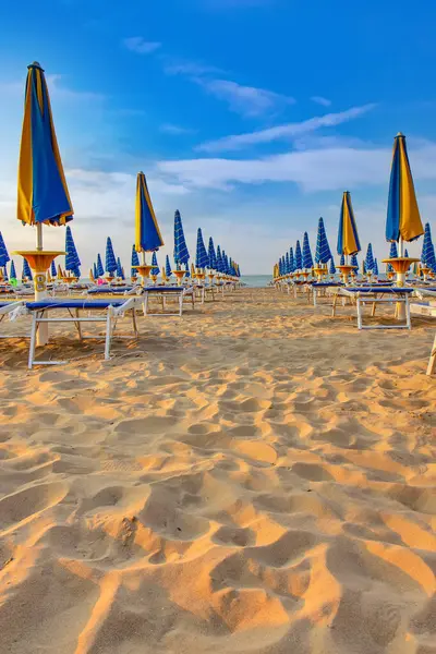 Lido di Jesolo İtalya 'da bir sahil kentidir.