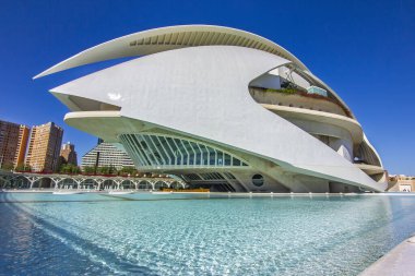Valencia, İspanya 'da Gelecekçi Beyaz Mimari Başyapıtı