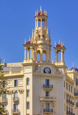 Valencia, İspanya 'daki Casa del Chavo binasının manzarası.