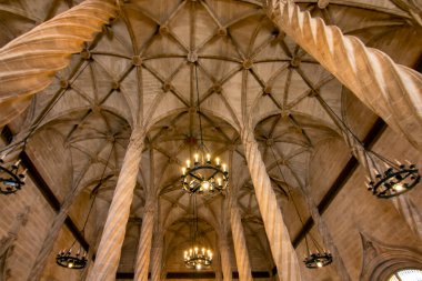 Lonja de la Seda Valencia, İspanya 'da Valencia' da geç dönem Gotik tarzı bir sivil binadır.