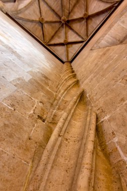 Lonja de la Seda Valencia, İspanya 'da Valencia' da geç dönem Gotik tarzı bir sivil binadır.